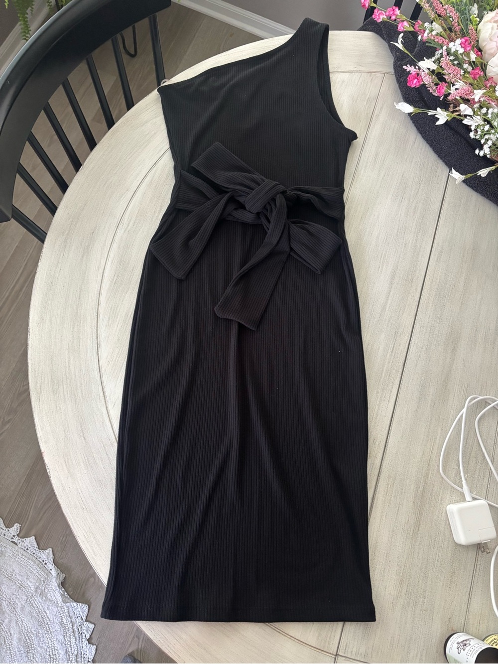 VICI Black One-Shoulder Ribbed Tie-Waist Midi Dress